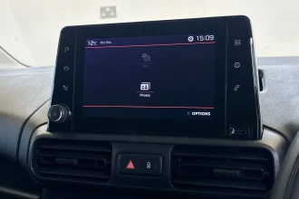 Vehicle Thumbnail 30