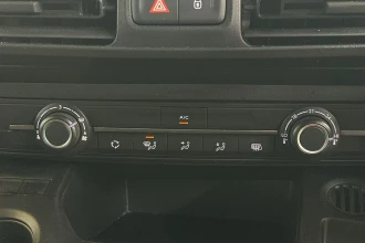 Vehicle Thumbnail 32