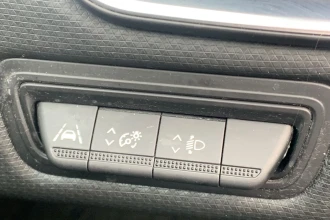 Vehicle Thumbnail 30