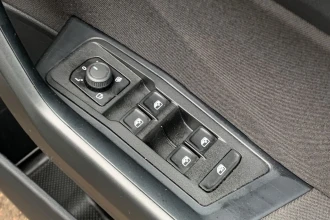 Vehicle Thumbnail 33