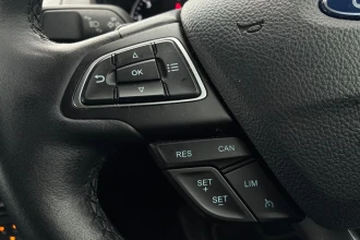 Vehicle Thumbnail 34