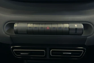 Vehicle Thumbnail 32