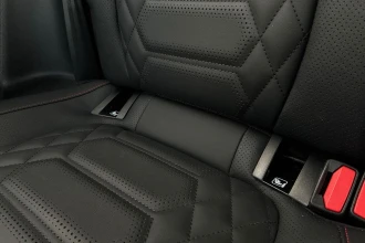 Vehicle Thumbnail 32