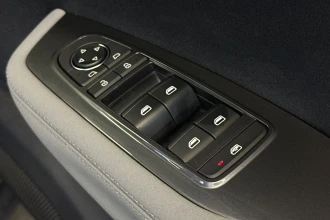 Vehicle Thumbnail 20