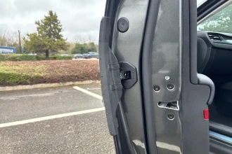 Vehicle Thumbnail 33