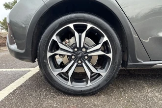 Vehicle Thumbnail 11