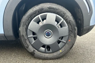 Vehicle Thumbnail 9