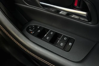 Vehicle Thumbnail 38