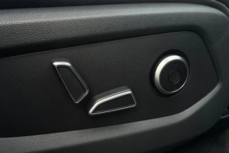 Vehicle Thumbnail 36