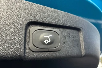 Vehicle Thumbnail 26