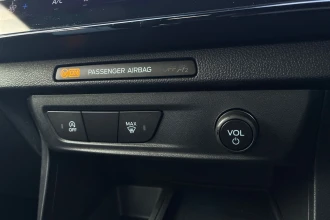 Vehicle Thumbnail 44