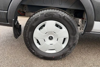 Vehicle Thumbnail 9