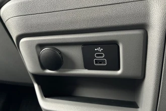 Vehicle Thumbnail 43