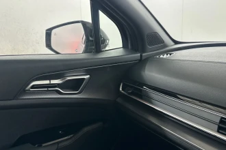 Vehicle Thumbnail 33