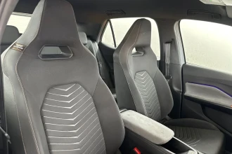 Vehicle Thumbnail 34