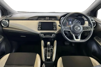 Vehicle Thumbnail 13