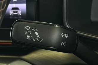 Vehicle Thumbnail 30