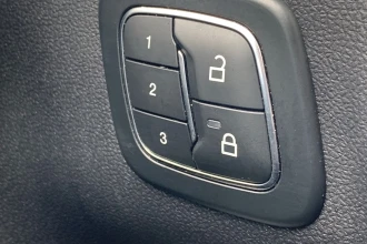 Vehicle Thumbnail 28