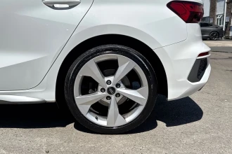 Vehicle Thumbnail 18