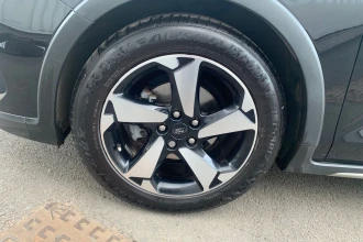 Vehicle Thumbnail 11