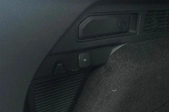 Vehicle Thumbnail 32