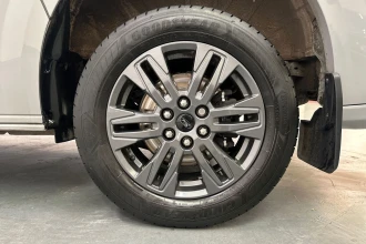 Vehicle Thumbnail 18
