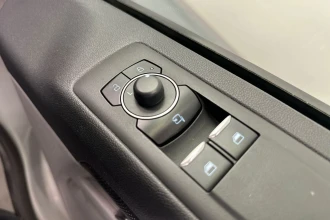 Vehicle Thumbnail 25