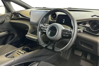 Vehicle Thumbnail 12
