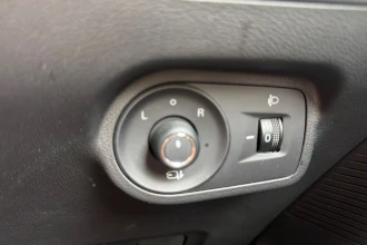 Vehicle Thumbnail 30
