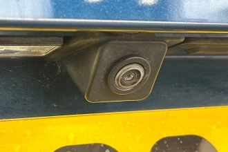 Vehicle Thumbnail 30