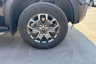Vehicle Thumbnail 4