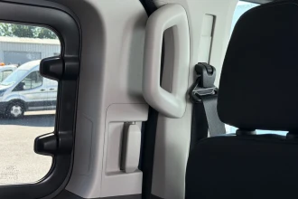 Vehicle Thumbnail 26