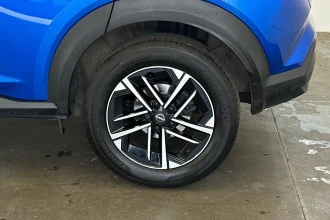 Vehicle Thumbnail 11