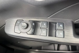 Vehicle Thumbnail 30