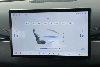 Vehicle Thumbnail 32