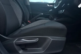 Vehicle Thumbnail 32