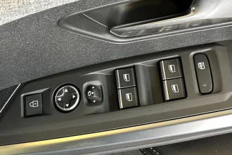 Vehicle Thumbnail 37