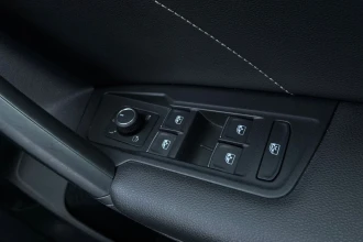 Vehicle Thumbnail 38