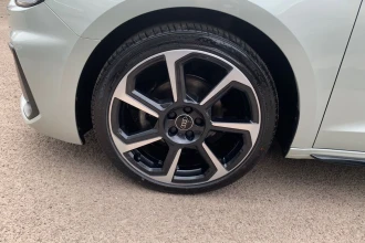 Vehicle Thumbnail 30