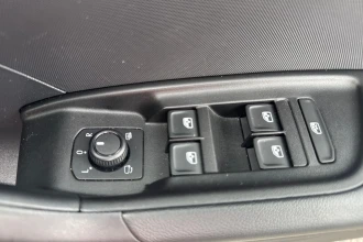Vehicle Thumbnail 25
