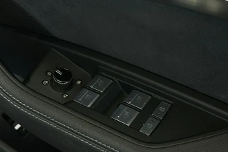 Vehicle Thumbnail 25