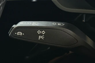 Vehicle Thumbnail 32