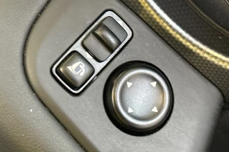 Vehicle Thumbnail 44