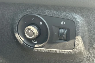 Vehicle Thumbnail 30
