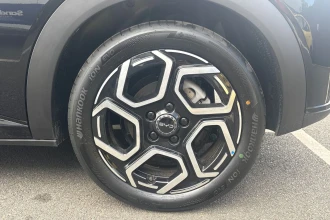 Vehicle Thumbnail 11