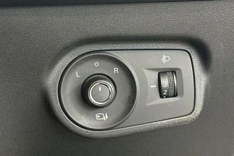 Vehicle Thumbnail 26