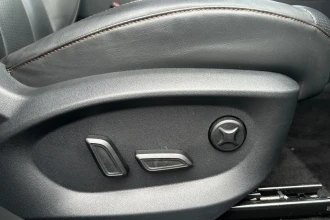 Vehicle Thumbnail 33