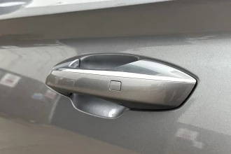 Vehicle Thumbnail 26