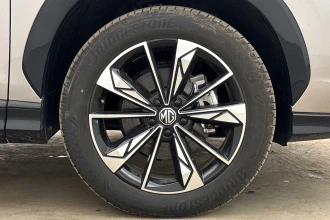 Vehicle Thumbnail 5