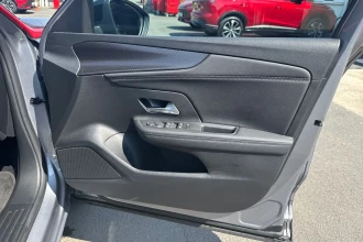Vehicle Thumbnail 26